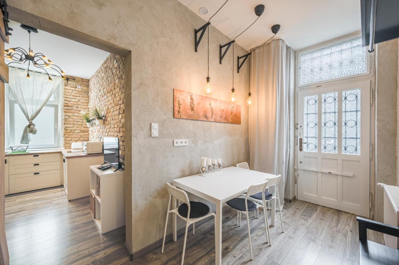 Design Apartment W Ac On Ring Road By Newave Apartments Budapest Exterior photo